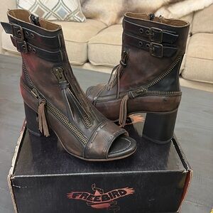 Size 12 Freebird Zombi